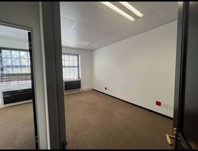 210M² OFFICE TO LET IN ROSEBANK
